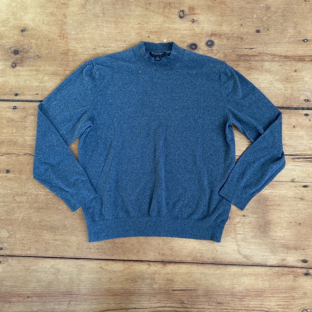 Banana Republic Luxury blend dark grey mock neck sweater‎ size large
